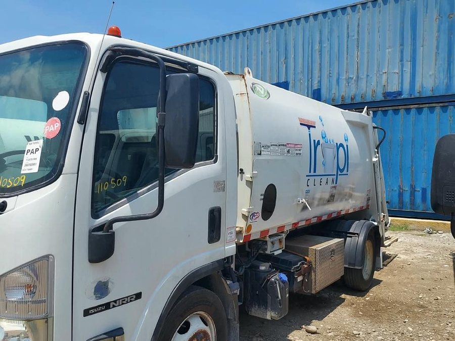 Camion de collecte TropiClean prêt à partir en tournée